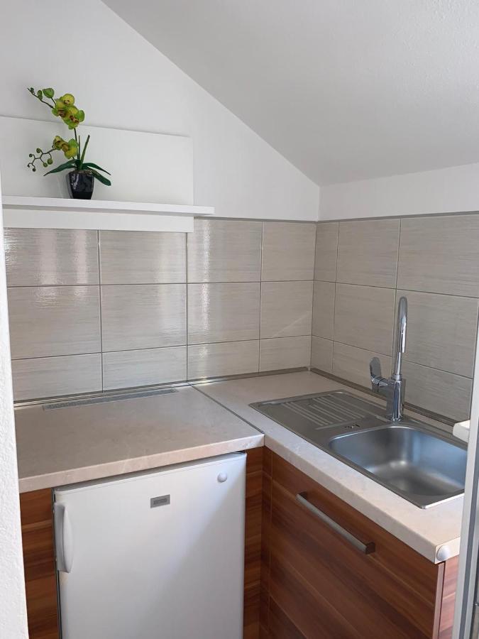 Niko Apartment Baška Voda Екстериор снимка