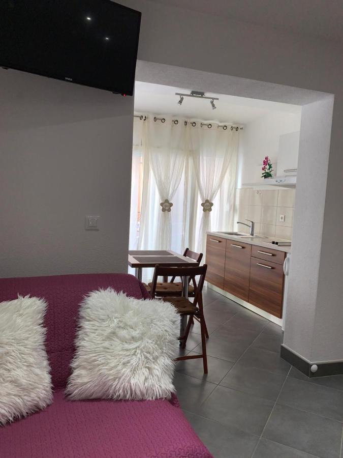 Niko Apartment Baška Voda Екстериор снимка